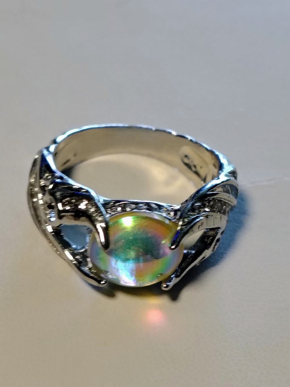 Silver Tone Opalescent Glass Cabochon Ring Size 9